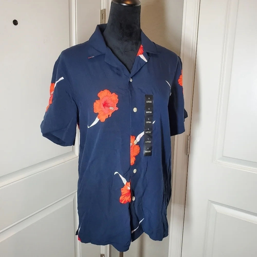 NWT BANANA REPUBLIC Men's Standard Fit Rayon Vacation Shirt Size Small Blue